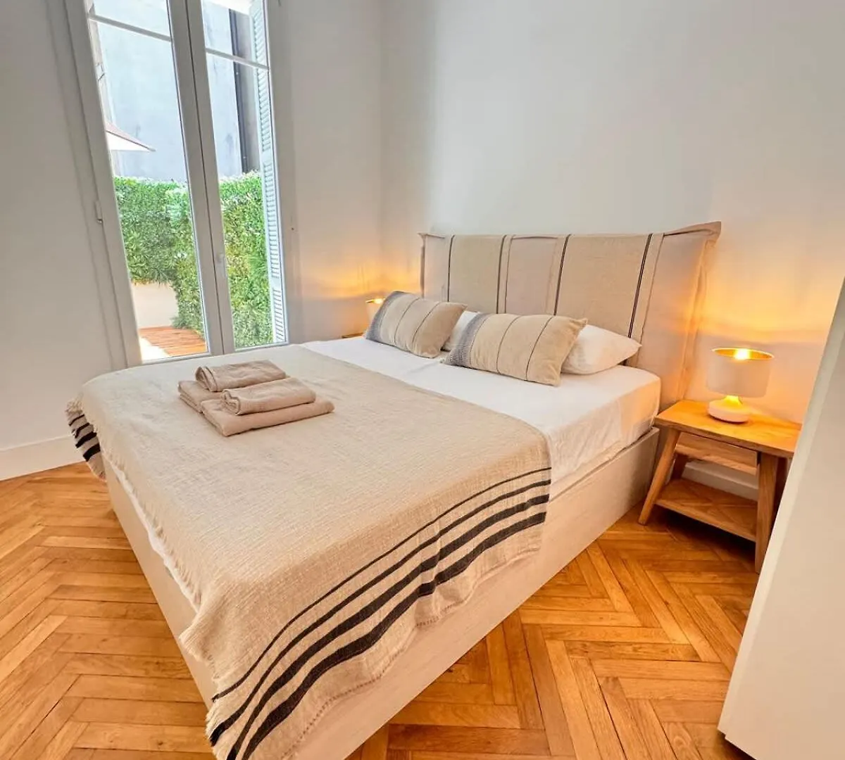 Luxury Central Condo With Private Terrace In Nice 0*,