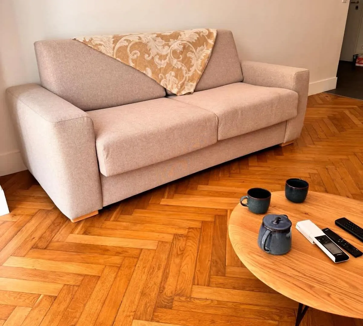 Luxury Central Condo With Private Terrace In Nice France